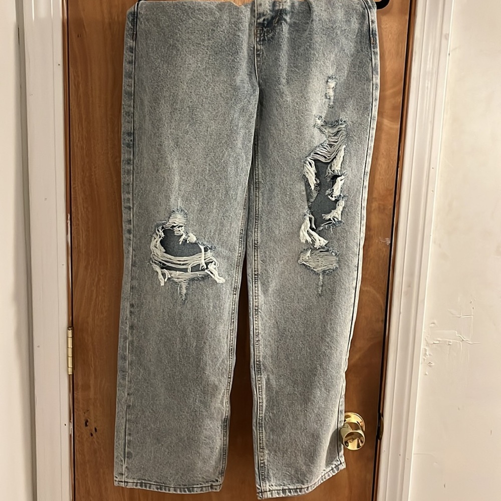 Edikted Wide or Die Ripped Jeans - Picture 9 of 9